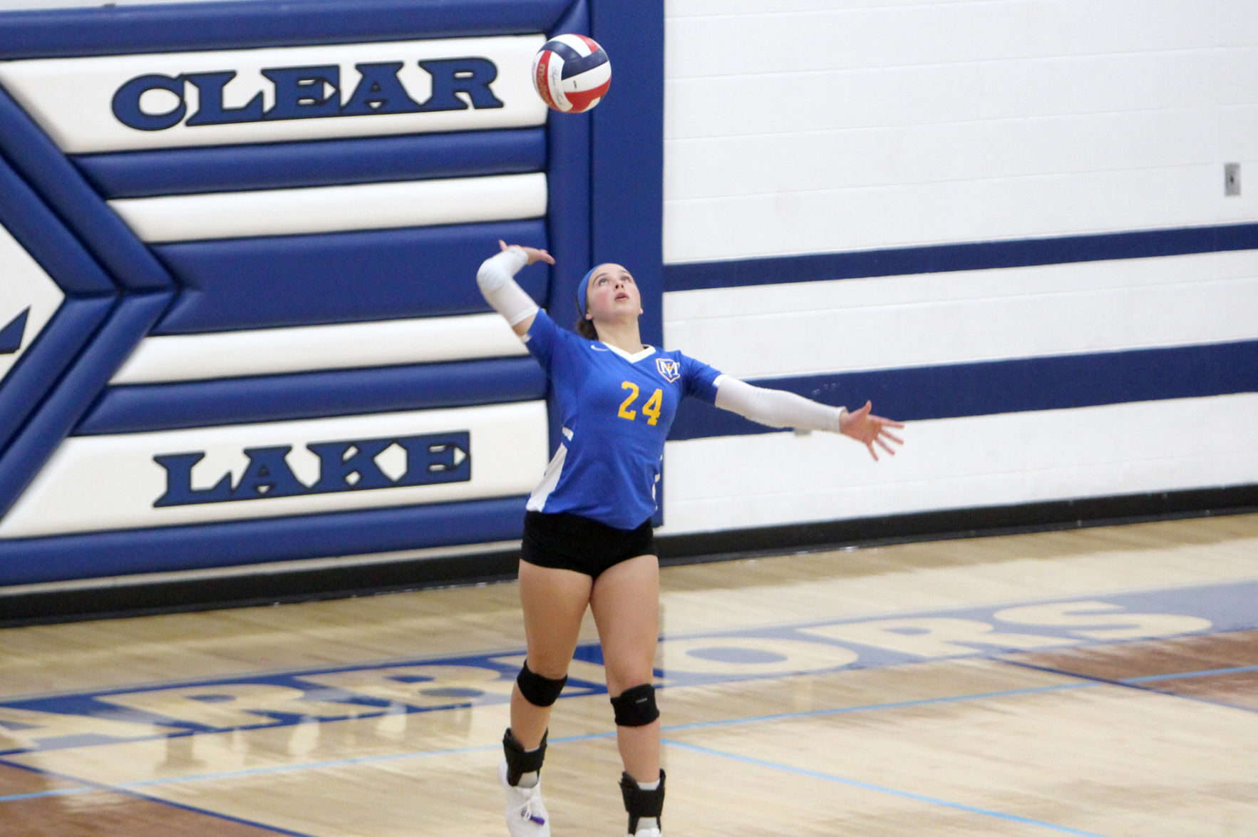 McDonell volleyball at Clear Lake 10-31-19